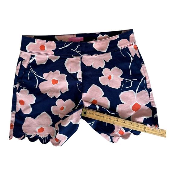 Isaac Mizrahi Women’s Navy and Pink Flower Peplum Shorts - Size 4 - Picture 5 of 7